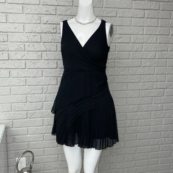 Banana Republic Black Sleeveless Layered Pleated Mini Dress 00 - Picture 1 of 12